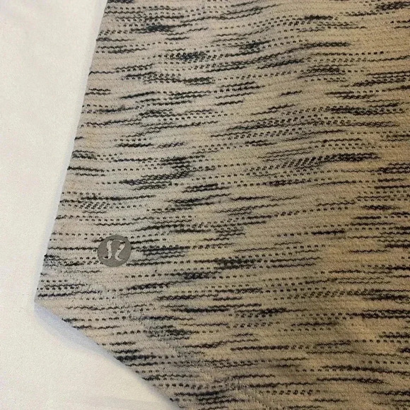 Lululemon / Fits XS-S best / GUC - Picture 3 of 3